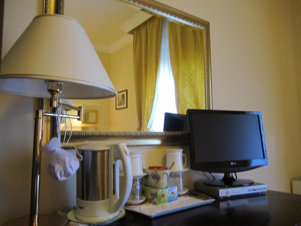 Hotel Villa Castellani Mogliano Zimmer foto